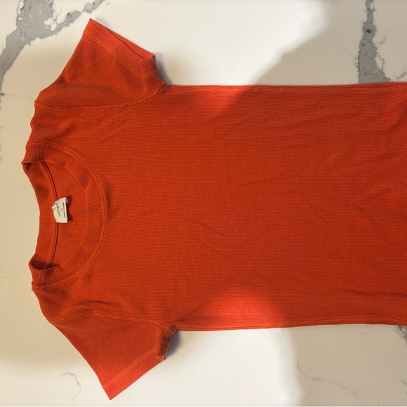 Wilfred Aritzia orange ribbed t-shirt - Picture 1 of 4